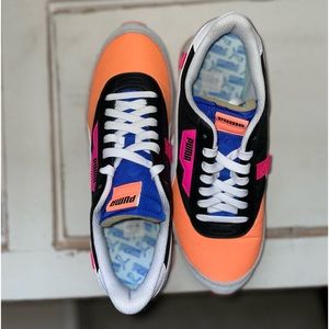 NEW PUMA Athletic Shoes Size 9, Colorful, Retro. One of a Kind! smoke free home